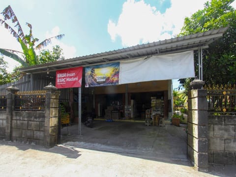 Facade/entrance