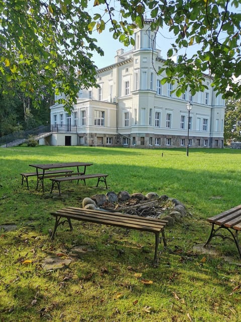 Property building, Spring, Garden, Garden view