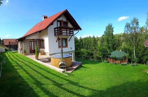 Property building, Day, Natural landscape