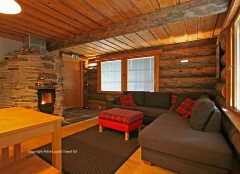 Log House Gregory A House in Rovaniemi