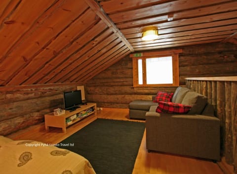 Log House Gregory A House in Rovaniemi