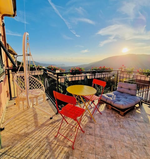 Patio, Natural landscape, View (from property/room), Balcony/Terrace, Balcony/Terrace, Dining area, Sea view