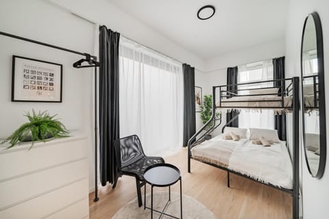 Bed, Photo of the whole room, bunk bed