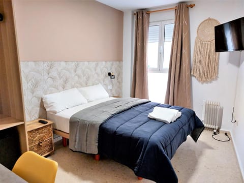 Bed, Photo of the whole room