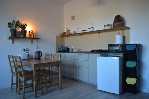 Kitchen or kitchenette, Dining area, pet friendly, stove, toaster