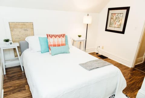 Campus Downtown WiFi Near Starbucks Superhosts Apartment in Ames