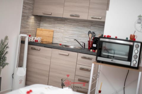 Kitchen or kitchenette, minibar, pet friendly, stove