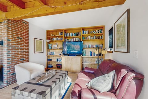 Lincoln Peak Retreat House in Warren