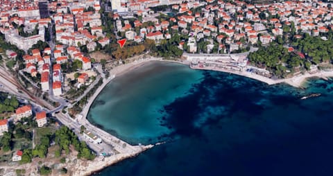Property building, Day, Neighbourhood, Bird's eye view, Beach, Landmark view, Location