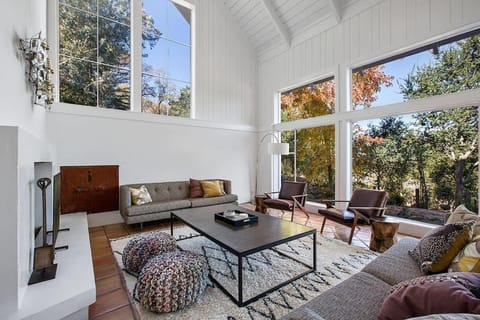 Modern Bennett Valley Home with Privacy and Views House in Santa Rosa