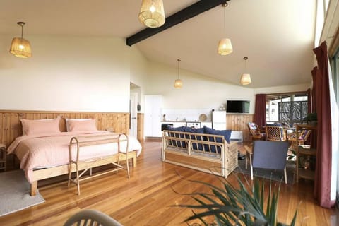 Kitchen or kitchenette, Living room, Bedroom