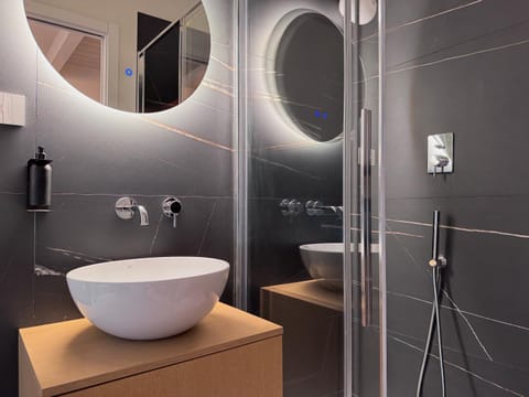 Nodo - Modern B&B by Host Hero Bed and Breakfast in Civitanova Marche