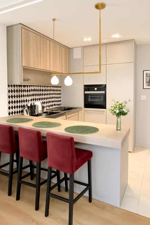 Kitchen or kitchenette, Dining area, dishwasher, oven, stove
