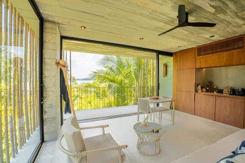 Day, View (from property/room), Balcony/Terrace, Living room, Seating area