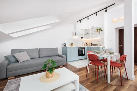 Kitchen or kitchenette, Living room, Decorative detail, Seating area, Dining area