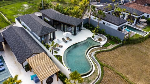 Property building, Natural landscape, Garden, Garden view, Pool view, Swimming pool, internet, sunbed