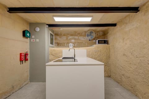 Private rooms with bathroom in Valletta Bed and Breakfast in Valletta