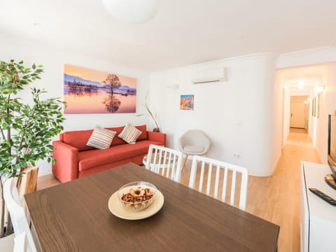 Living room, Seating area, Dining area, air conditioner