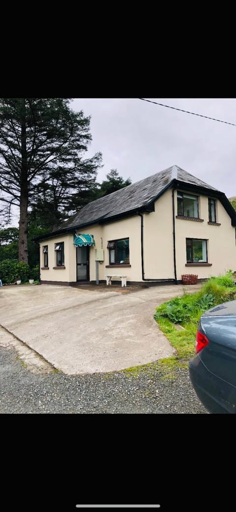 TownHouse Leenane Apartment in County Mayo