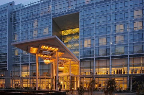 Facade/entrance, City view