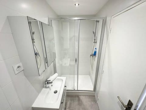 Cosy appt Part Dieu Félix 3 Apartment in Villeurbanne