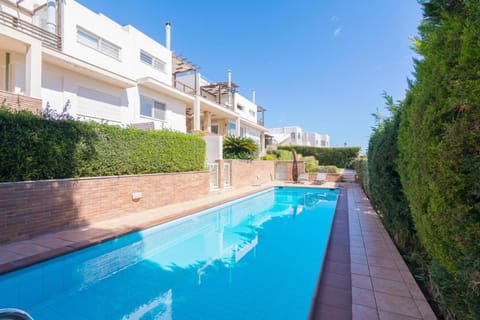 Property building, Pool view, Swimming pool, Swimming pool