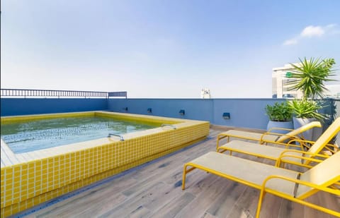 Day, Pool view, Swimming pool, sunbed