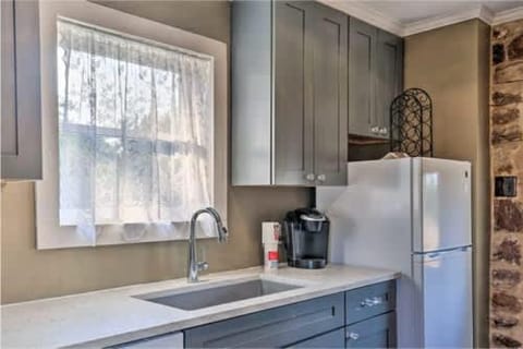 Kitchen or kitchenette, kitchen