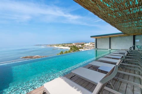 Balcony/Terrace, Sea view, Swimming pool