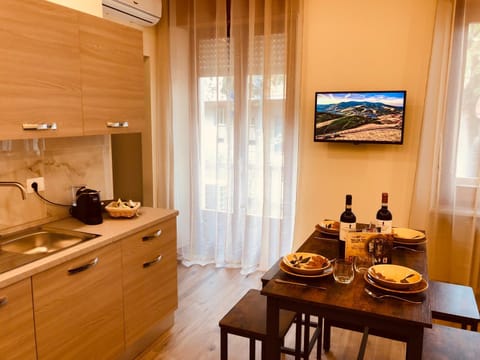 Kitchen or kitchenette, Living room
