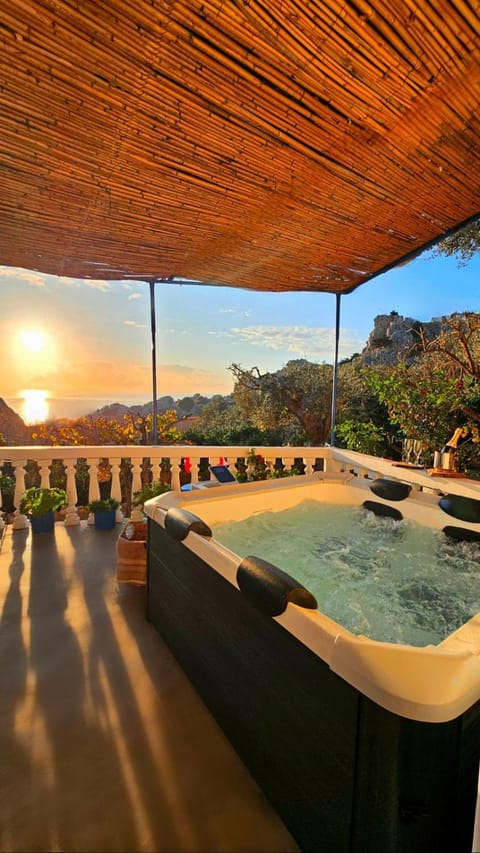 Day, Natural landscape, Hot Tub