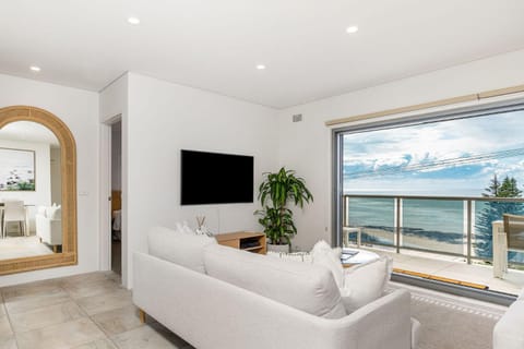 TV and multimedia, Balcony/Terrace, Living room, Sea view