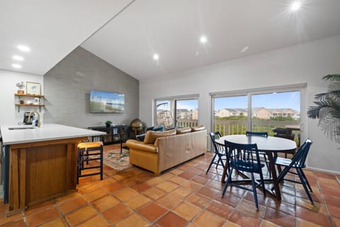 Newly Renovated, Water Views, 2 BD Condo Apartment in Indian Shores