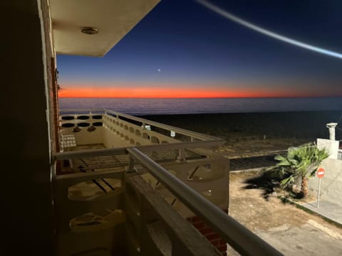 Natural landscape, View (from property/room), Balcony/Terrace, Sea view, Sunrise