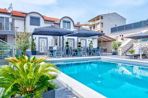 Summer, Swimming pool