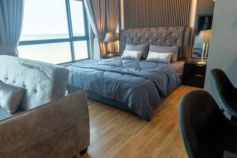 Seating area, Bedroom
