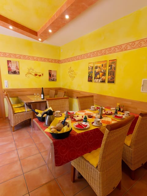 Food and drinks, Breakfast