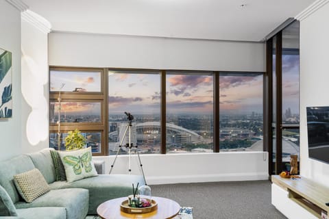 Natural landscape, TV and multimedia, Living room, Mountain view