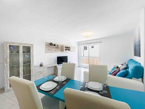 TV and multimedia, Balcony/Terrace, Living room, Dining area