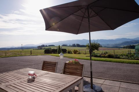 Natural landscape, Balcony/Terrace, Dining area, Mountain view