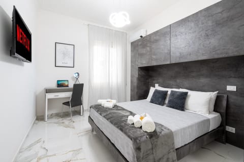 TV and multimedia, Photo of the whole room, Bedroom