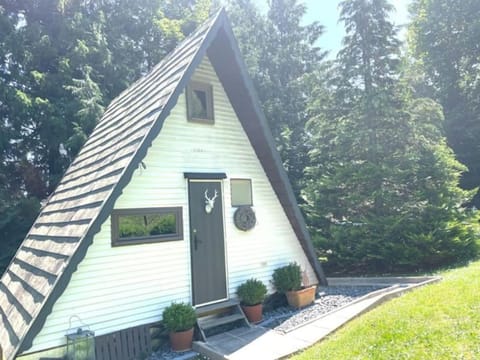 Micro maison ISBA Sedan Chalet in Wallonia, Belgium