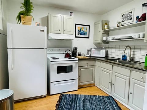 Artist's retreat near the heart of the city House in Sacramento