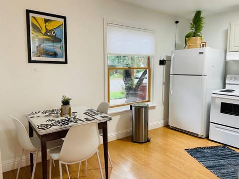 Artist's retreat near the heart of the city House in Sacramento