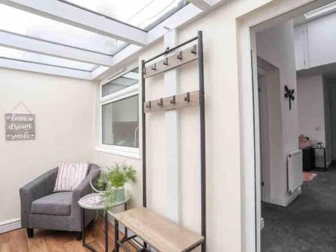 Beeches Bach, 1 bedroom cottage with hot tub House in Prestatyn