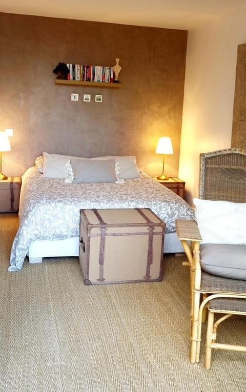 À La Perrière Location de Chambre d'Hôte - Double Perspective Bed and Breakfast in La Perrière