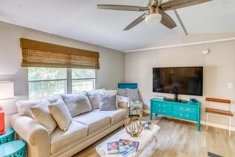 Hampstead Getaway - 5 Miles to Beaches! House in Surf City