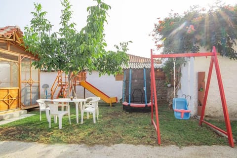 Διαμέρισμα με αυλή στη Μέλισσα Apartment in Decentralized Administration of Macedonia and Thrace