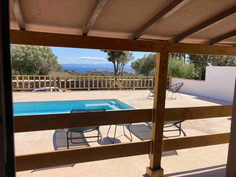 Grand chalet d’été avec piscine Chalet in Bonifacio