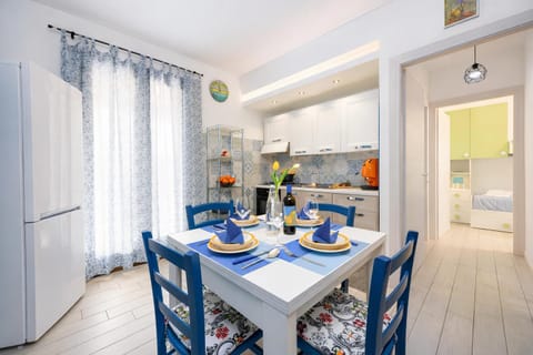 Breakfast, kitchen, kitchen